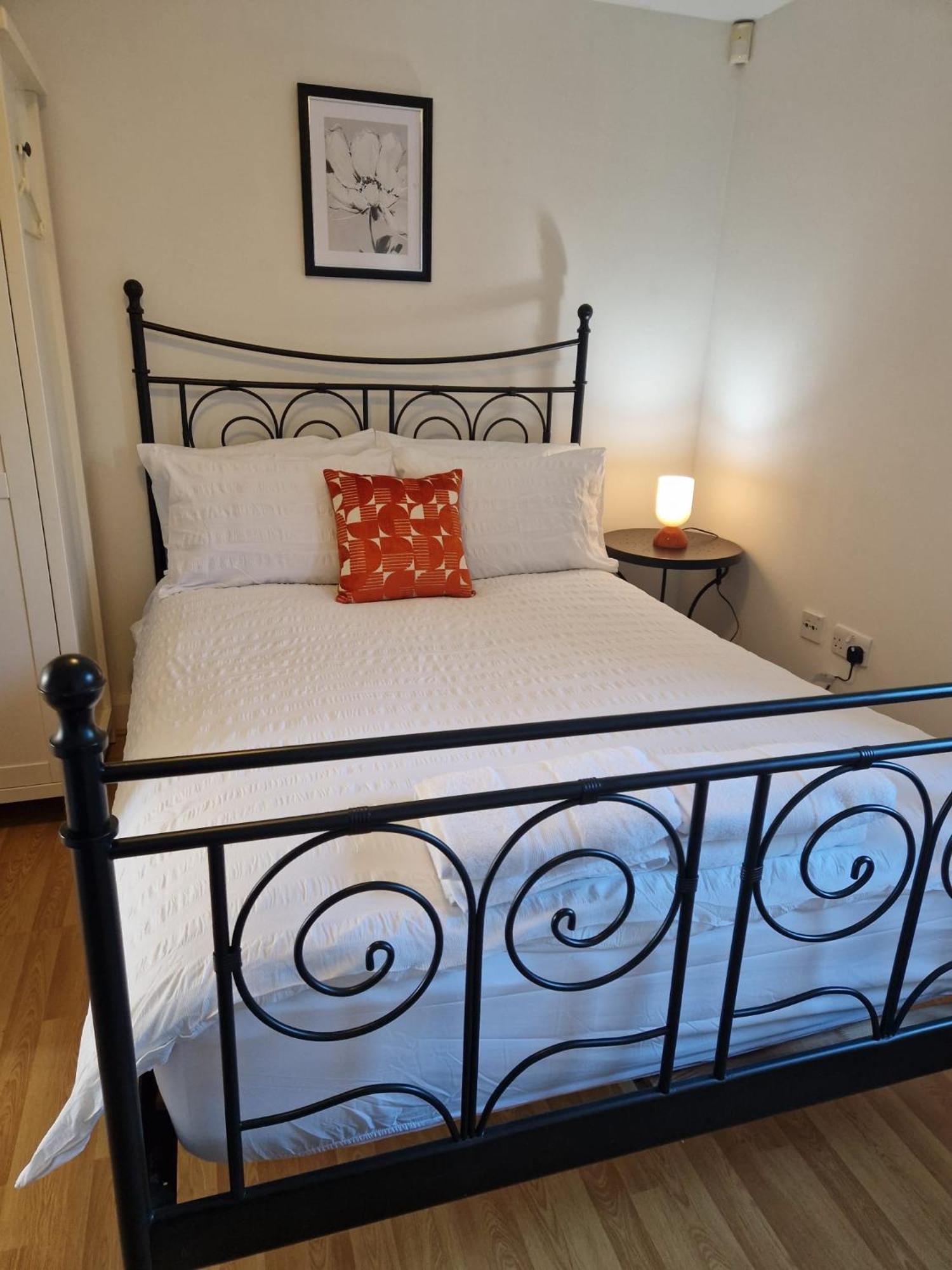 Parkcentral Birmingham City Centre - Near Chinatown - Private Gated Free Parking Exterior photo